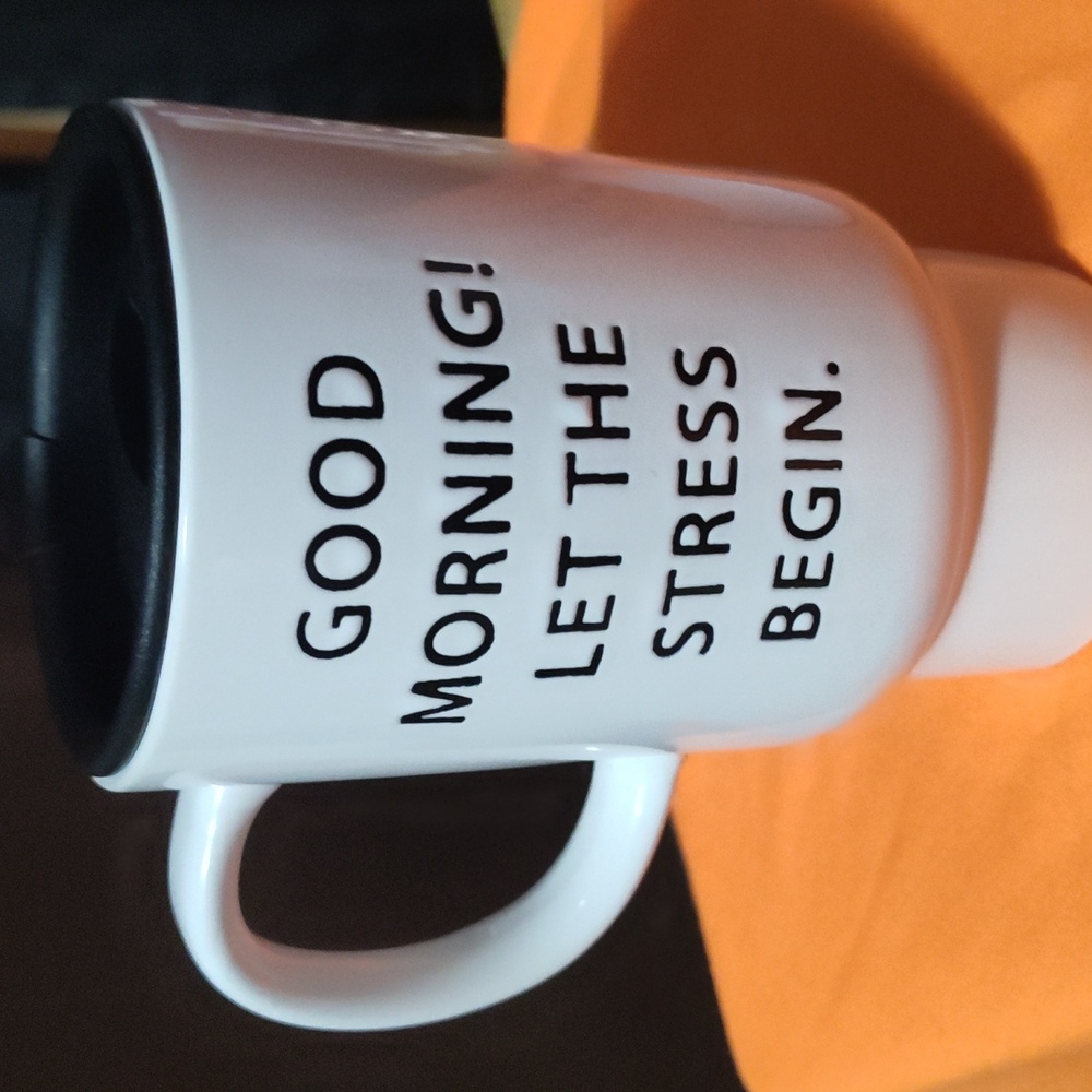 White Ceramic Mug with Black Lid - Picture 3 of 7